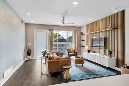 New Orleans Apartment | Bywater Condo W Pool & Gym Access