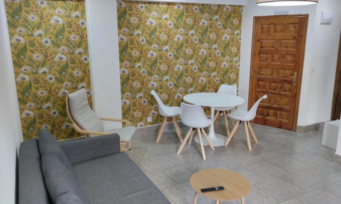 Abena Apartment | Céntrico y equipado apartamento