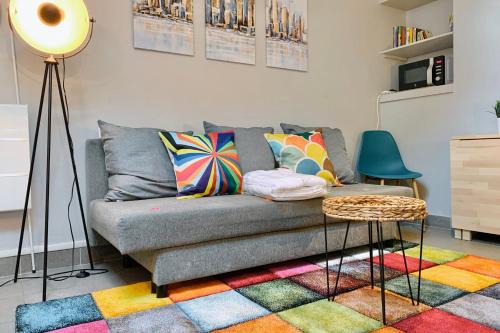 Quartier Exposition-Bajatiere Apartment | #C5 Le Colorful T2 City center near tram A