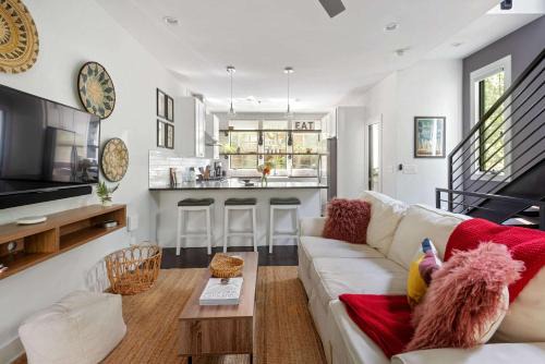 Poncey-Highland House | CA Dreaming