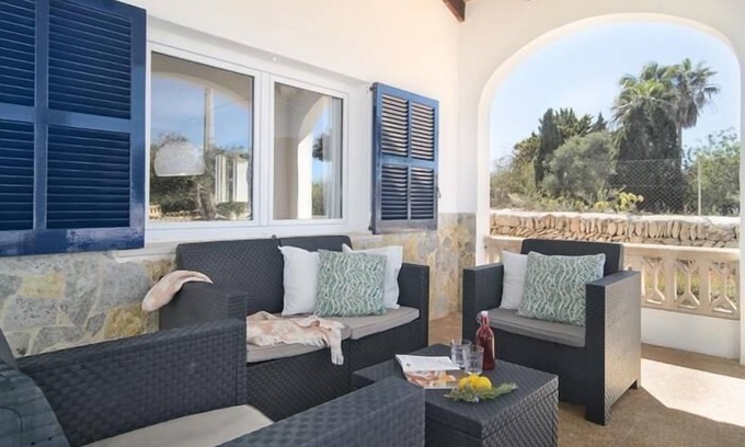 Cala Santany Villa | Ca Na Maria Francisca. Village house for 6 people in Cala Llombards.
