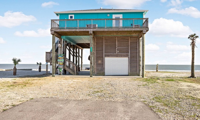 Port Bolivar House | Cab'n by the Sea - ULTRA SECLUDED BEACHFRONT HOME - 2BR/2BA