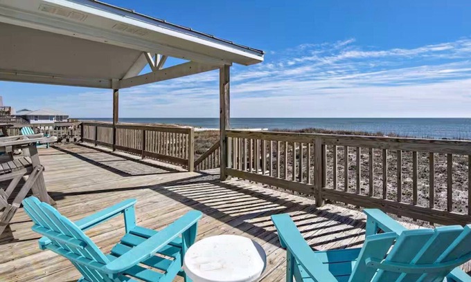 Southpointe House | Cabana Beach 4 bedroom beach house with 2 Fridges and Pet Friendly by Prickett Properties