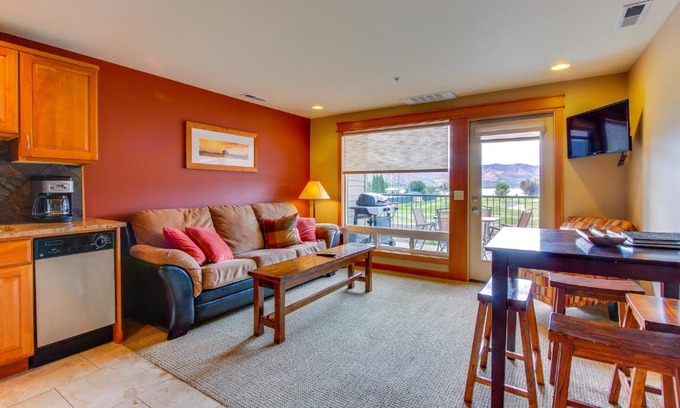 Chelan House | Cabana