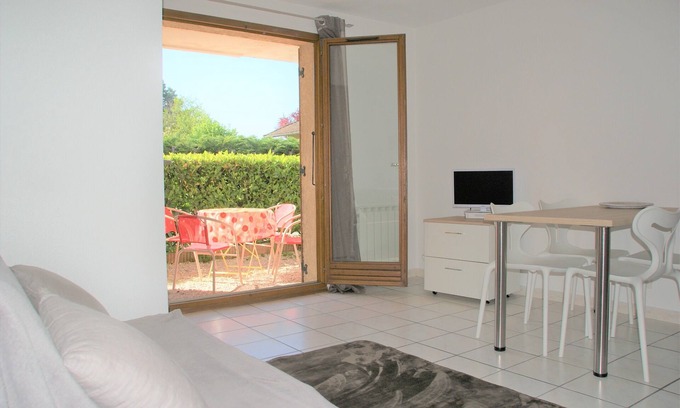 Saint-Jorioz Apartment | Cabana & Voie Verte - Parking/Terrasse et Lac