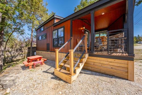 Indian Point House | Cabin 1 Indian Point near SDC, Table Rock Lake, Marinas, & Branson