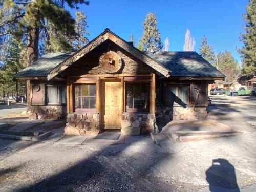 Big Bear Lake House | Cabin 33, 3 bedroom 2 bath