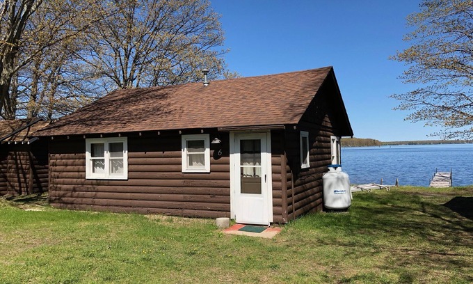 Carp Lake Cabin | Cabin #6 - "Wapashuwi"