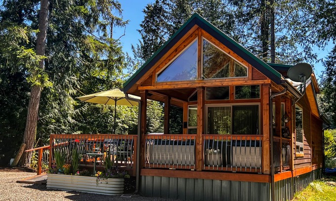 Lakebay Cabin | Cabin Among the Cedars – Secluded Forest Hideaway Near Beaches & Trails