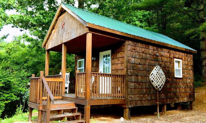 Mountain City Cabin | Cabin built for two!! A cozy space designed to compliment the details.