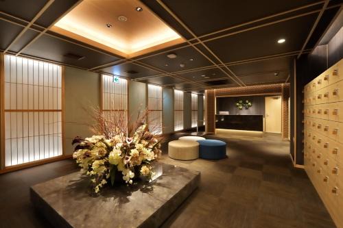 Shinsaibashi Hotel | Cabin & Capsule Hotel J-SHIP Osaka Namba
