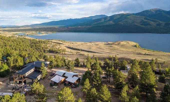 Twin Lakes Cabin | Cabin Compound | Lake + Alpine Lookout | Fast Wifi