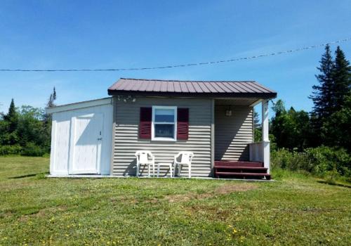 Stewartstown House | Cabin for Couples, Perfect for a Romantic Getaway in New Hampshire