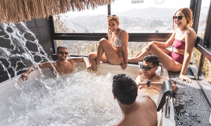 El Penol Cabin | Cabin Inside the MONTE GANDOLFO GUATAPE condominium. Up to 12 people with JACUZZI