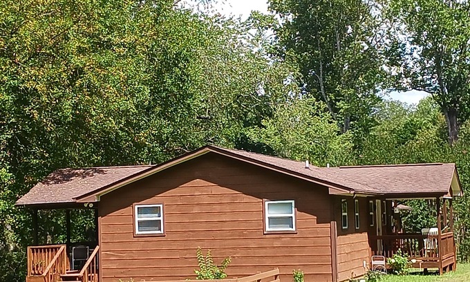 Hayesville Cabin | Cabin Located near Hayesville NC, Lake, Boat Ramps, Helen, & Public Golf Course.
