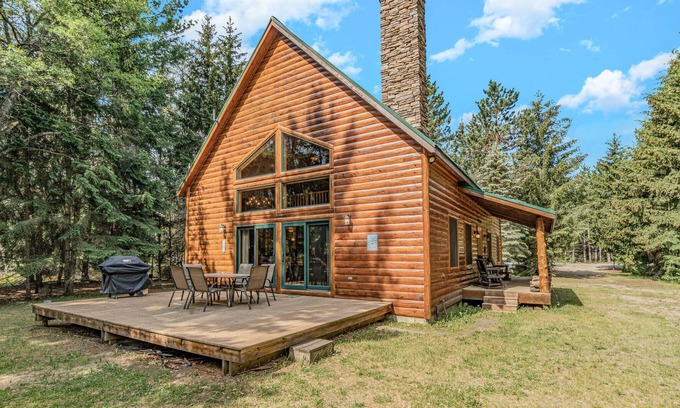Harrison Cabin | Cabin near Leota Trails