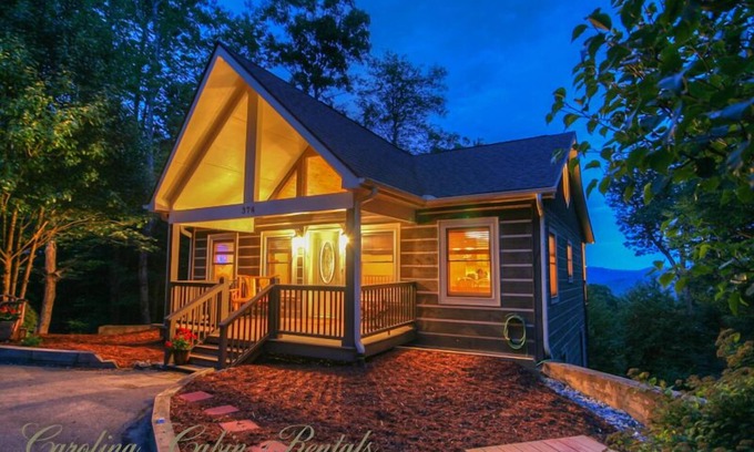 Blowing Rock Cabin | Cabin on Appalachian Ski Mountain