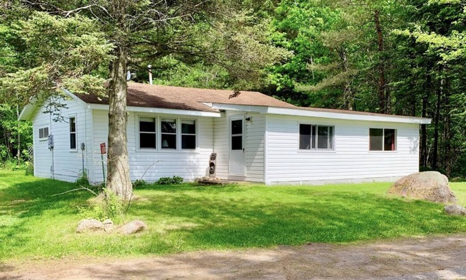 Hayward Cabin | Cabin on Teal Lake
