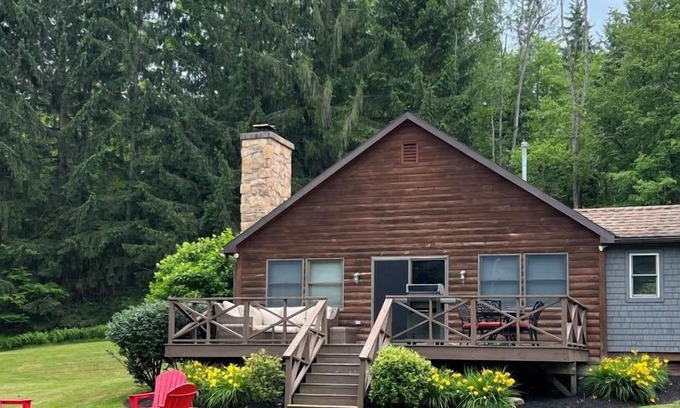 Gaines House | Cabin on the Flats: In the Heart of it All!