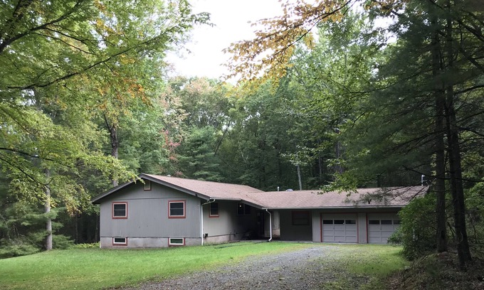 Highland Lake House | Cabin rental on 1200 acre retreat center