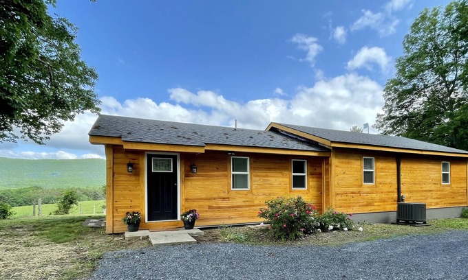 Fort Valley Cabin | Cabin with Extraordinary Mountain Valley Views