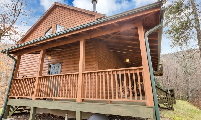 Maggie Valley Cabin | Cabin with hot tub in the mountains with creek.