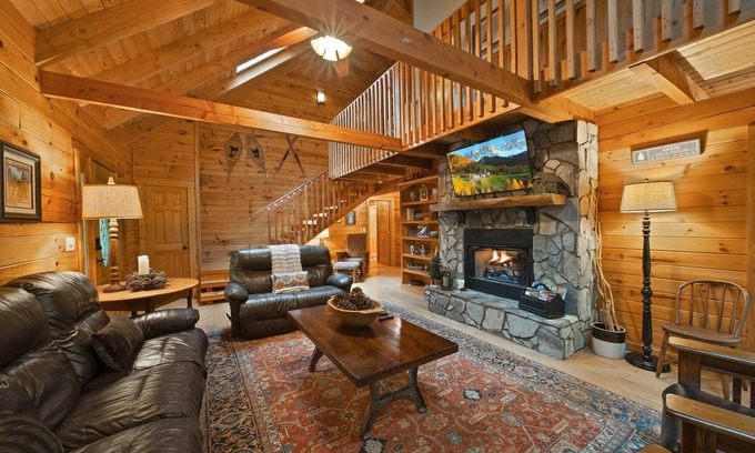 Foscoe Cabin | Cabin with plenty of Amenities