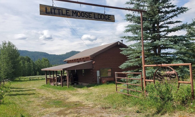 Moran Cabin | Cabin with Teton view nestled between Grand Teton National Park and Yellowstone