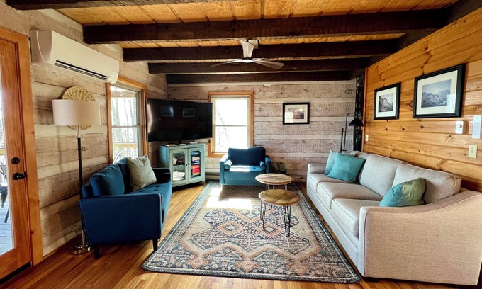 West Jefferson Cabin | Cabin with views, Med.dog friendly,screened porch,fire table,WIFI,foosball