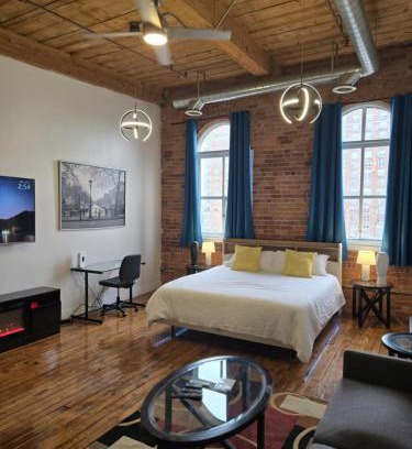 Detroit Apartment | Cadillac Studio Loft