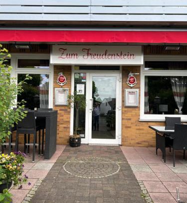 Lohfelden House | Café Freudenstein