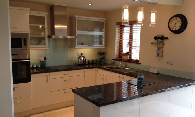 Cahirciveen House | Cahirciveen Marina, Ring Of Kerry, 2bed/2bath House