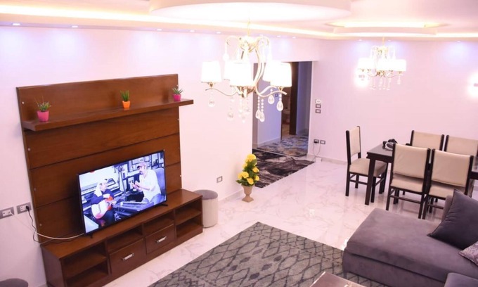 6th of October City Apartment | Cairo Street bulling number 3 , Apartment 703, Giza Governorate, Egypt.