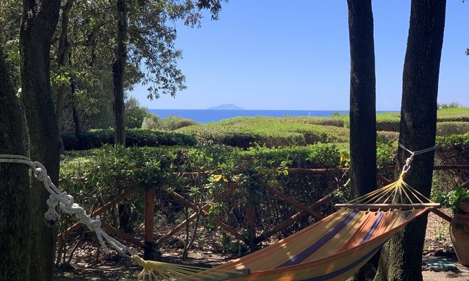 Punta Ala House | Cala Dei Pirati. nGarden cottage with sea view on the Tuscan archipelago