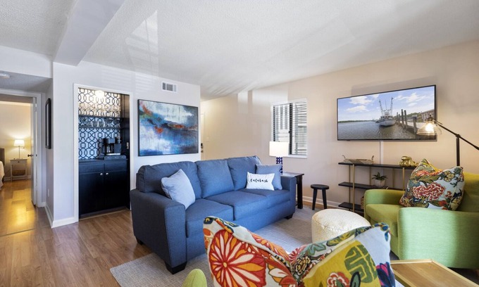 Carolina Shores Condo | Calabash Style Condo w/King Bed & Pool