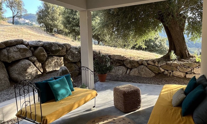 Sartene House | Calancha house in the heart of the Sarten countryside