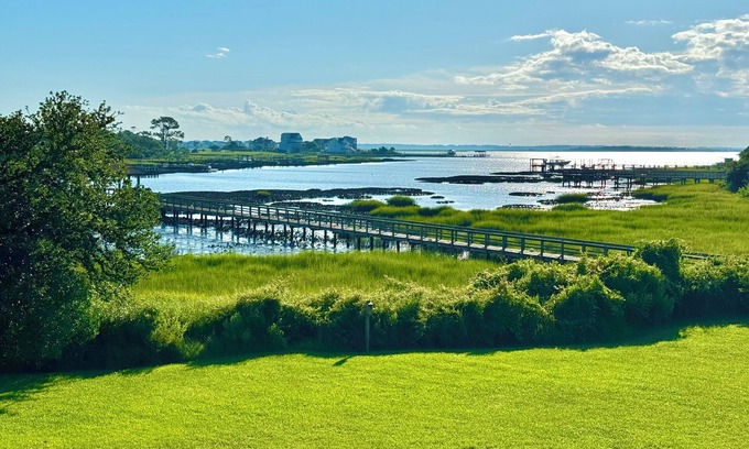 Morehead City Apartment | Calico Escape Water View Studio in Morehead City