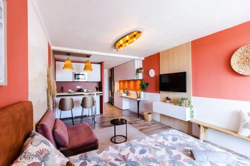 Costieres Apartment | California - Clim Parking