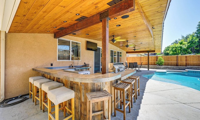 Visalia Cottage | California Vacation Rental w/Private Pool & Patio