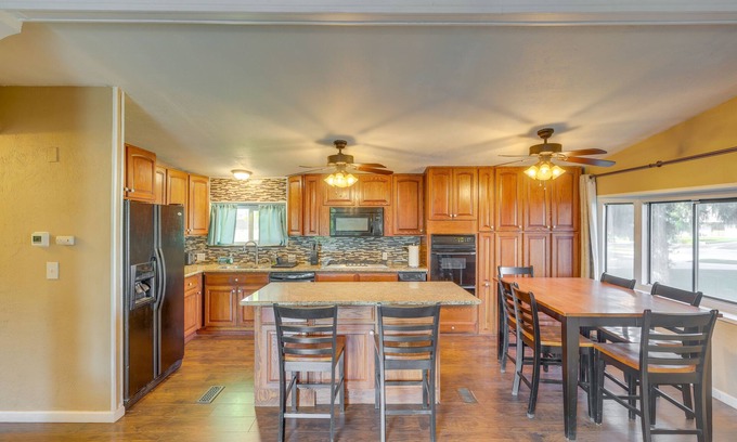 Pumpkin Center House | California Vacation Rental w/Full Kitchen & Yard!