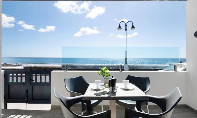 Arrieta Apartment | Callao Beach 2