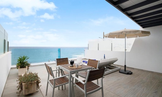 Arrieta Apartment | Callao Beach 8