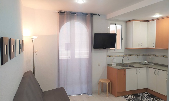 La Sagrada Familia Apartment | CALM APARTMENT IN EIXAMPLE: SAGRADA FAMILIA. FREE WIFI