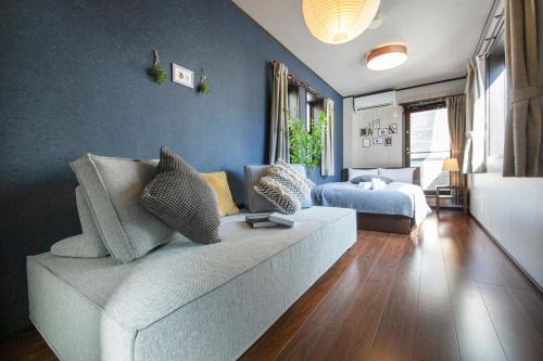 Azumabashi Apartment | Calm Asakusa Kaminarimon Gate CLx