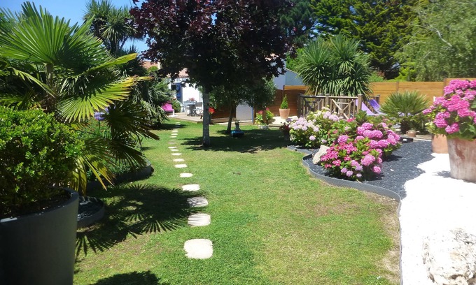 Saint-Gilles-Croix-de-Vie Cottage | Calm 300m from the beach Boisvinet in St Gilles Croix de Vie