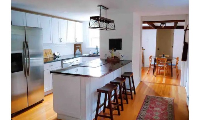 Kennebunk House | Calm Townhouse Close to Town & Beaches