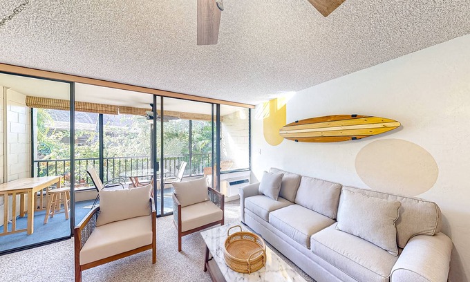 Historic Kailua Village Condo | Calming condo with balcony, patio, kitchen, gas grill & pool - snowbird-friendly