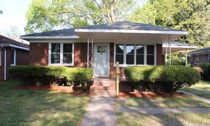 Portsmouth House | Cambridge Knights a 3 bedroom home full of charm