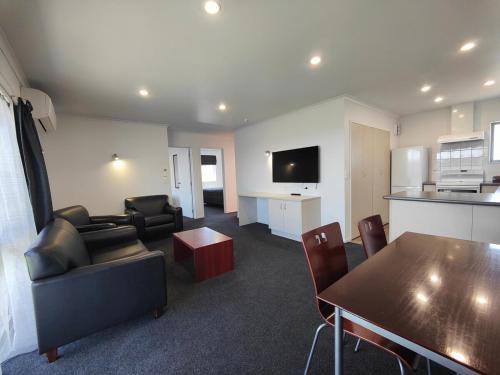 Invercargill House | Camden Court Apartment