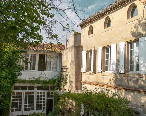 Montreal Bed & Breakfast | Camellas-Lloret